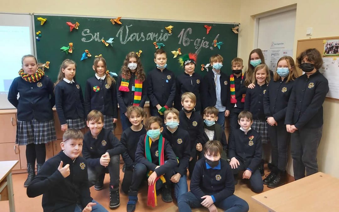Vlado Jurgučio progimnazijos 1a, 4b, 4c klasių mokiniai – didžiausioje bendradarbiavimo pamokoje, skirtoje vasario 16-ajai paminėti